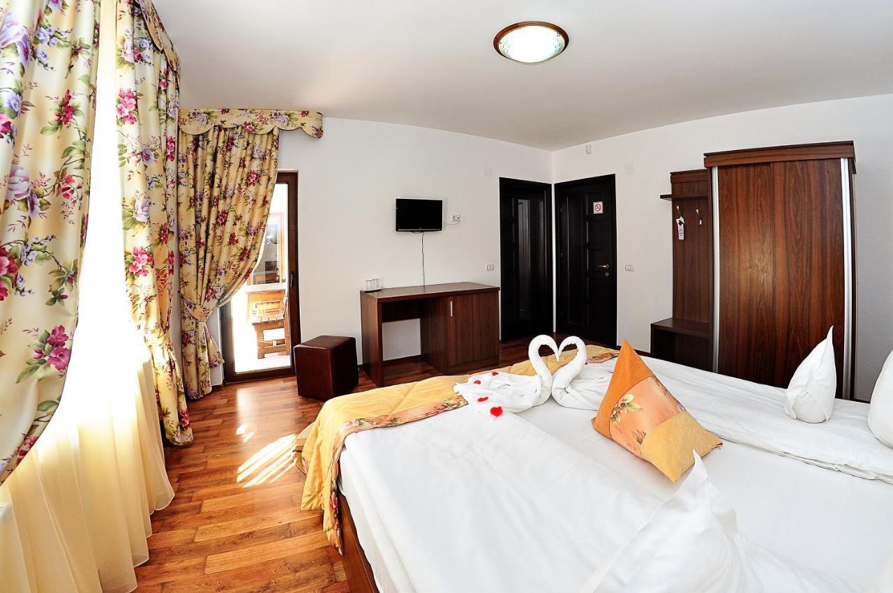 Roua Voronetului Hotel Gura Humorului Habitación foto